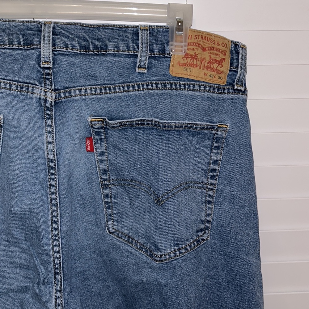 Men’s Levi Jeans - Picture 7 of 7